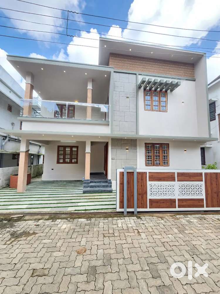 4BHK VILLA FOR SALE IN KAKKANAD THEVAKKAL