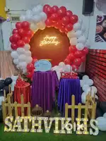 One year experienced Chinese cook required full time.