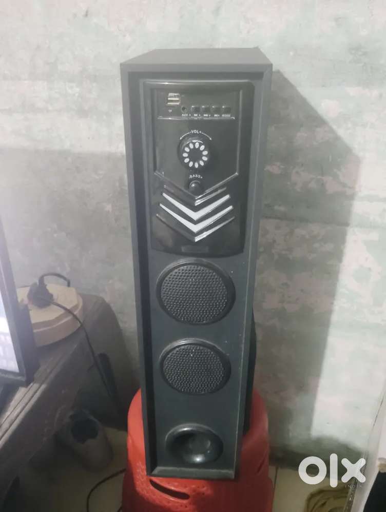 A big base speaker for sale in very good condition