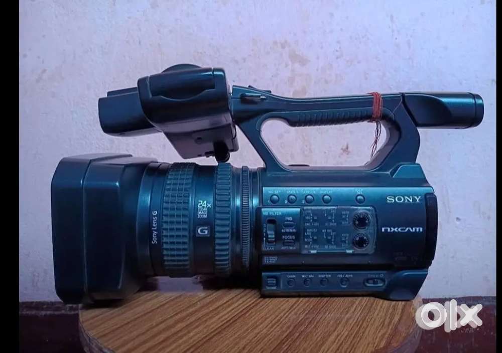 Nx 100 camera sony ka