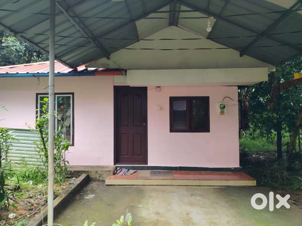 House for rent in Thrikkariyoor