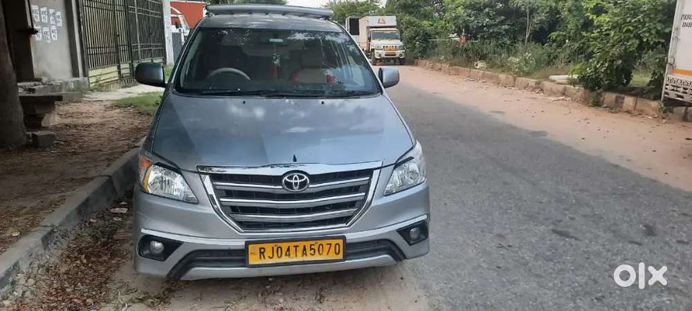 Toyota Innova 2016