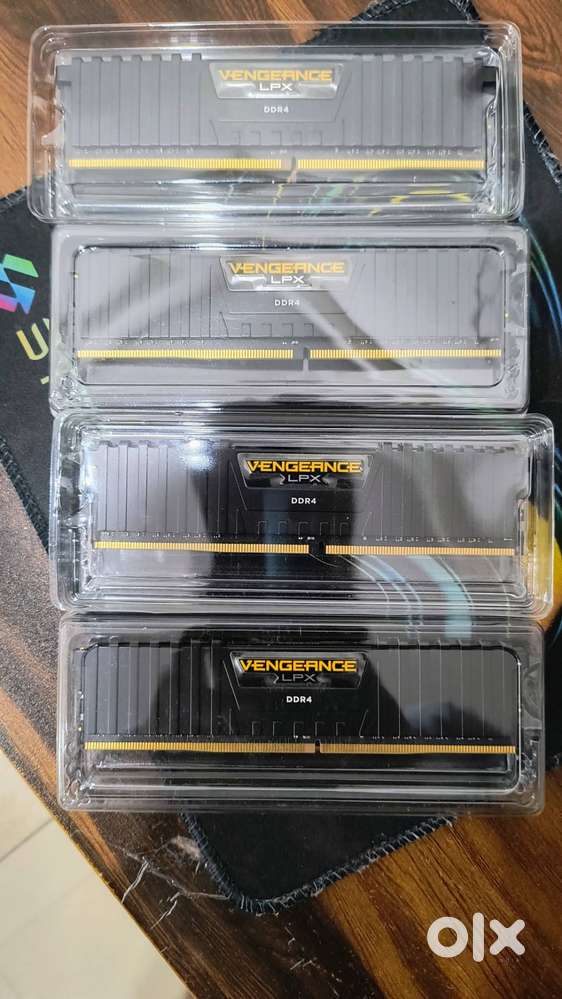 Corsair VENGEANCE LPX DDR4 ( 8 GB X 4 sticks) 3000MHz