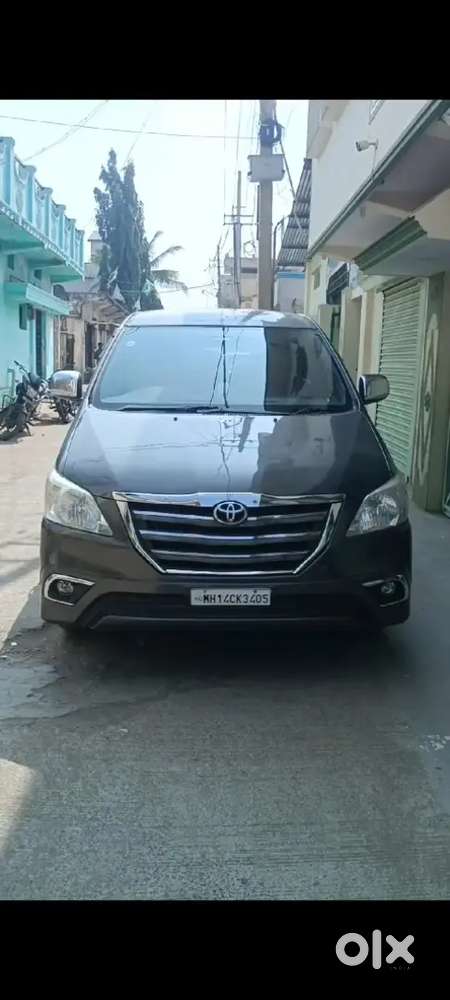 Toyota Innova 2010 Diesel Well Maintained