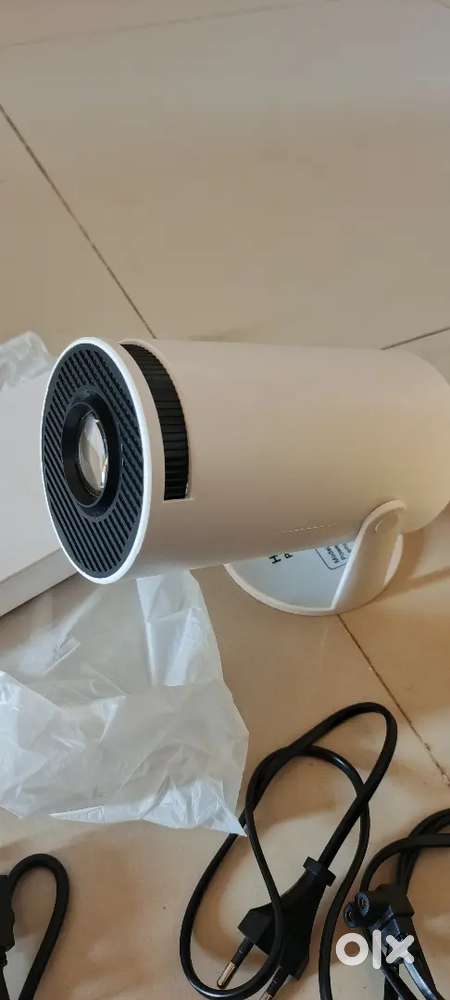 HD projector only 2 times used 1 month old