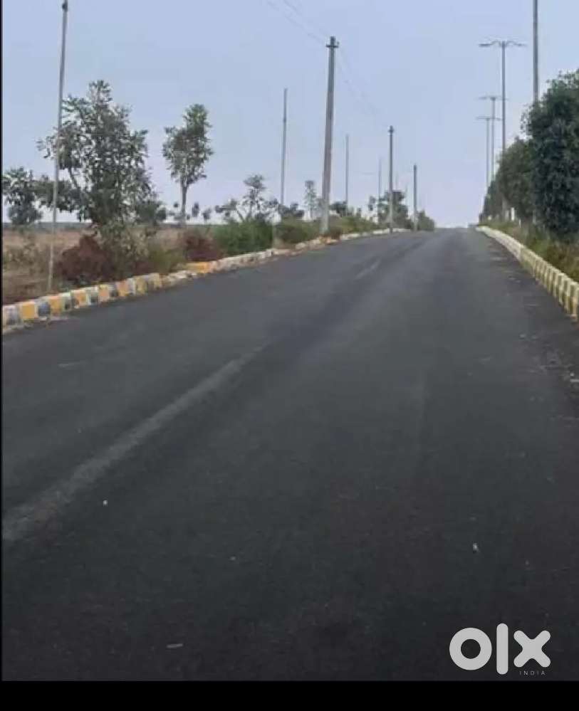 ஒத்தக்கடை மெயின் ரோட்டில் இருந்து 3 km தூரத்தில் கார்னர் பிளாட்