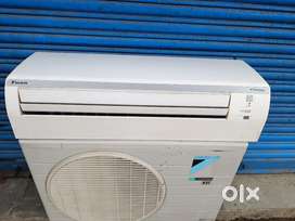 Inverter AC Daikin 1.5 ton fitting ke sath 24000
