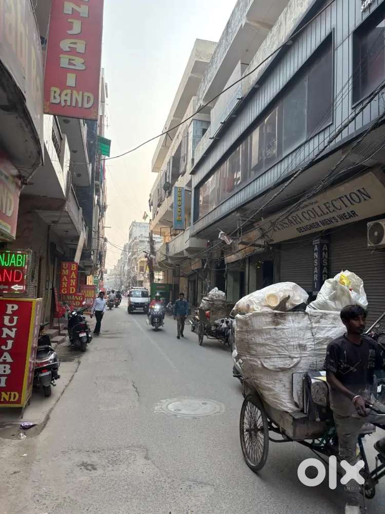 9/18 shop for rent in uttam nagar near by Main road