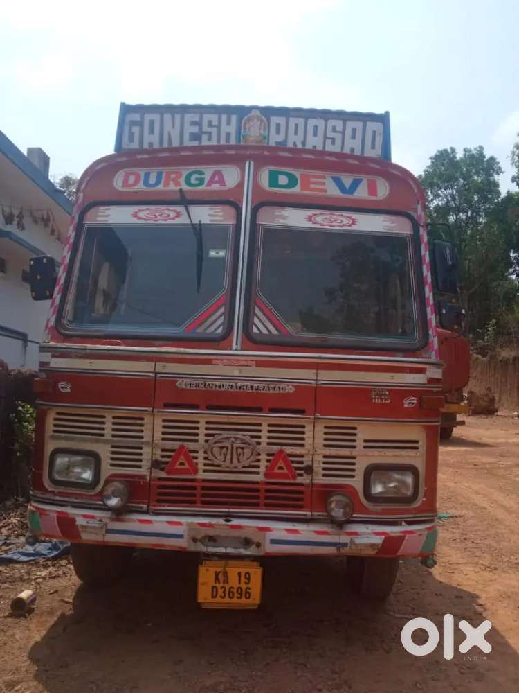Tata motors truck cabinet very good condition