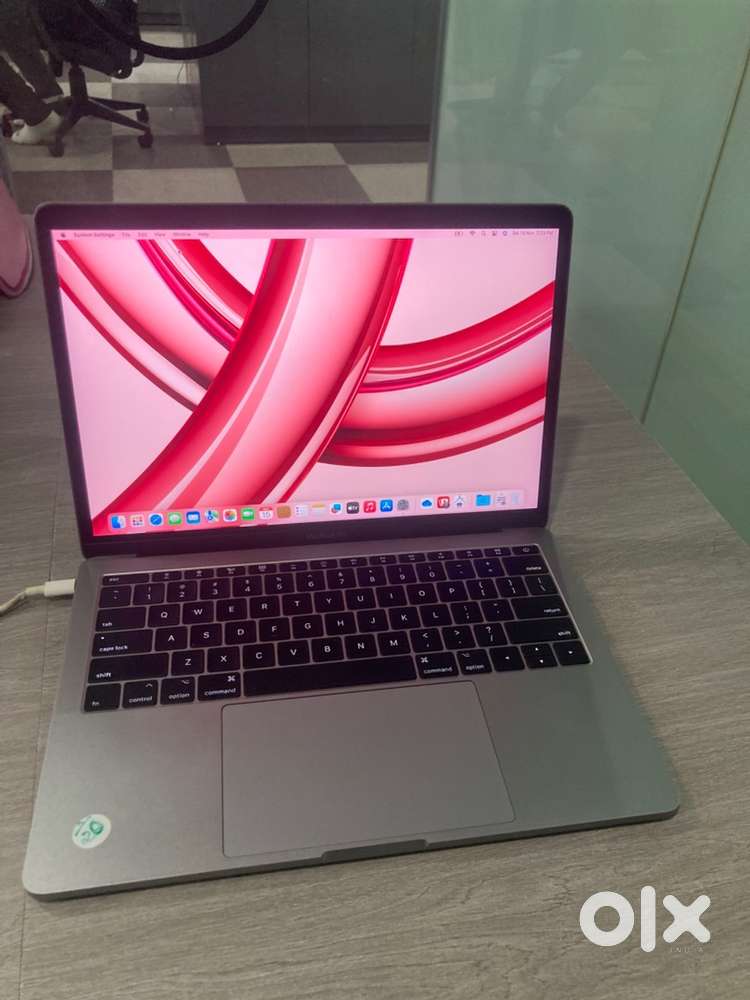 Apple MacBook Pro 13inch i5 2017 A1708 Patch seems in Black Screen