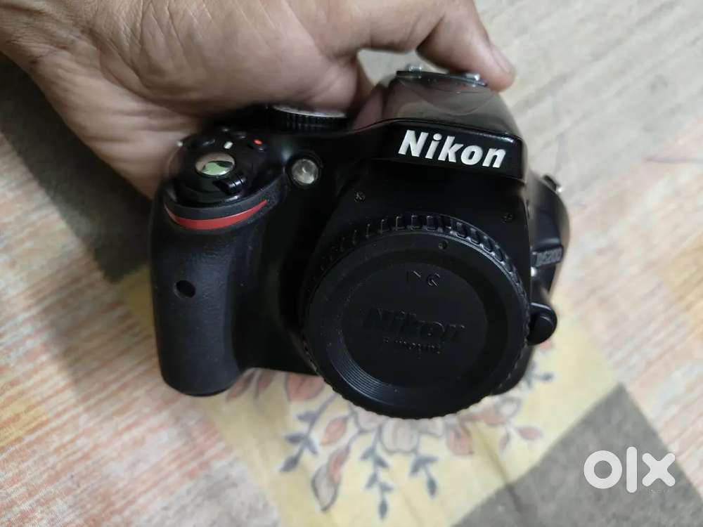 Nikon D5200 DSLR CAMERA