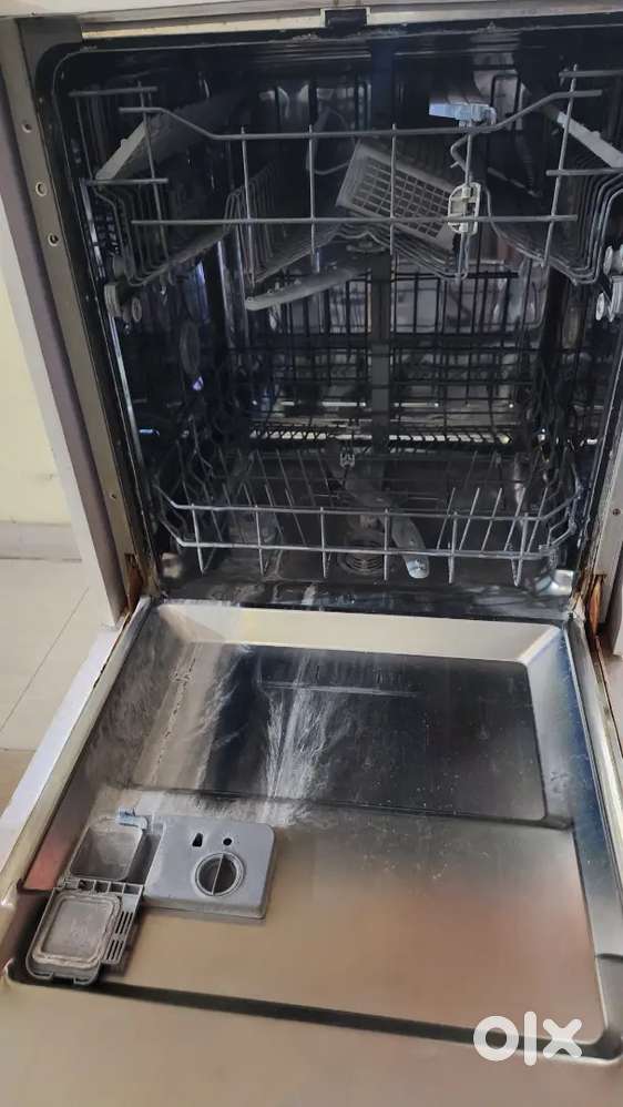 Dish washer - IFB