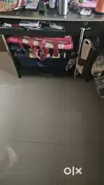 Computer table