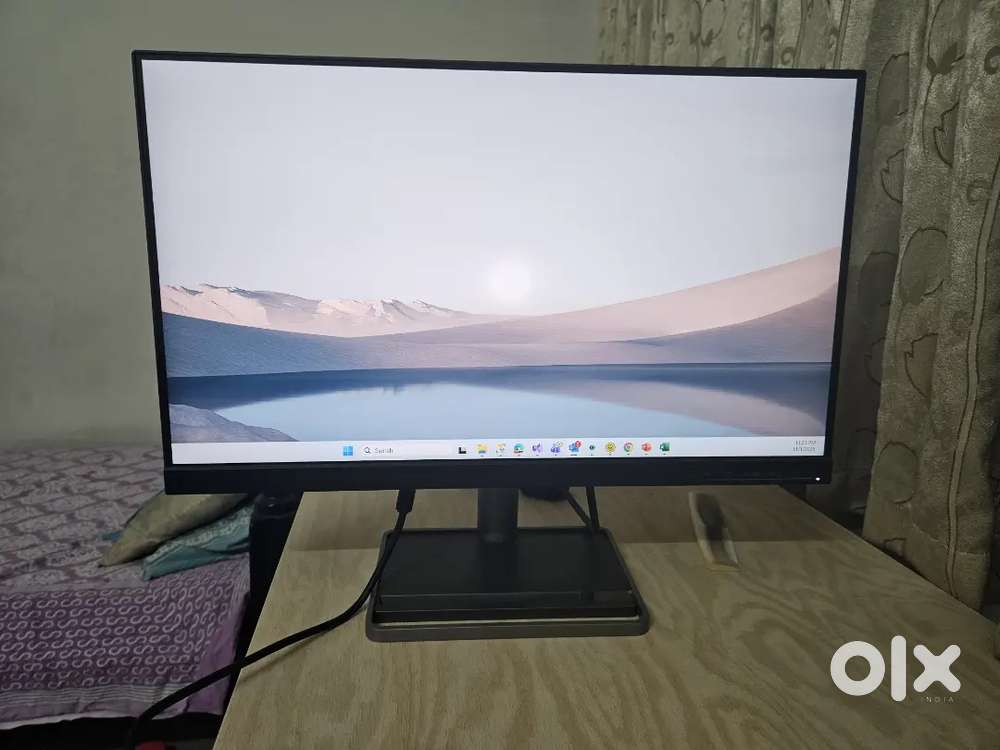 Lenovo 24-inch Full HD Monitor for Sale (Excellent Condition)