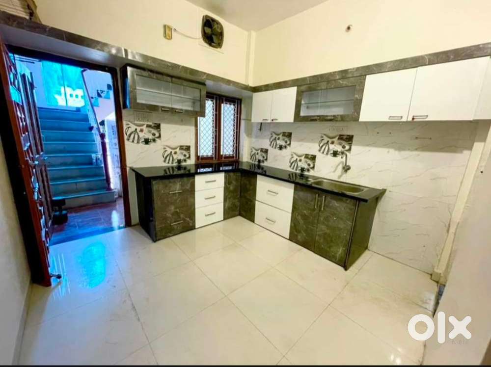 Newly renovated 2BHK for Rent @Sudama Nagar, E-Sector, Near Park