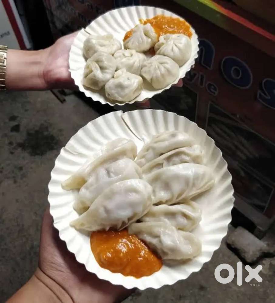 Momos selling job