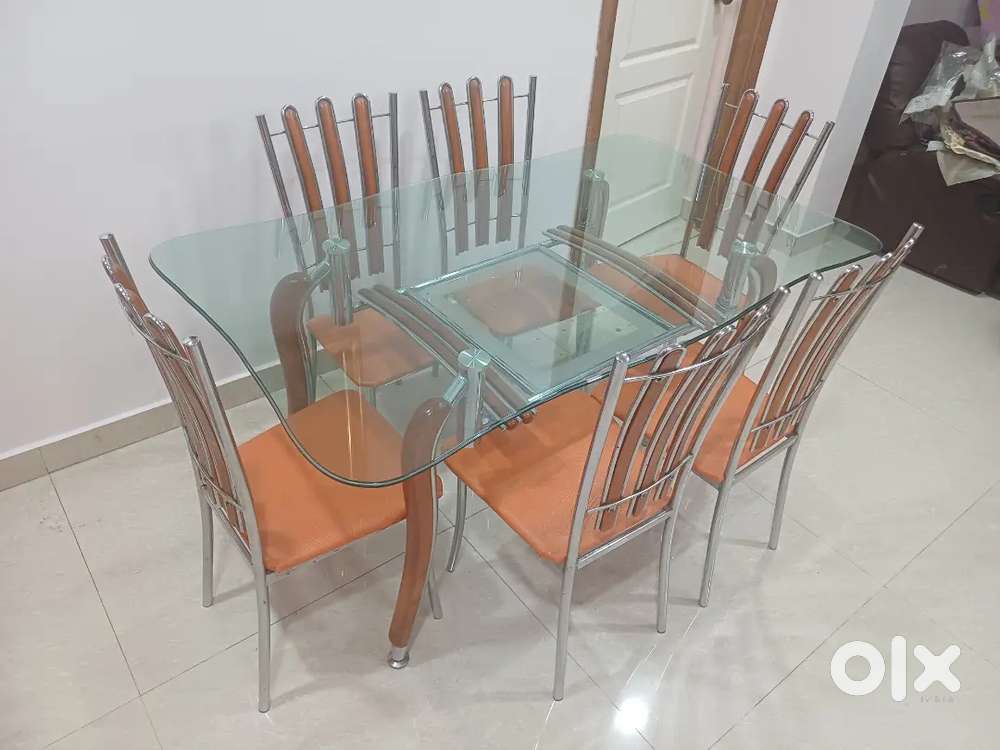 6 seater Dining Table