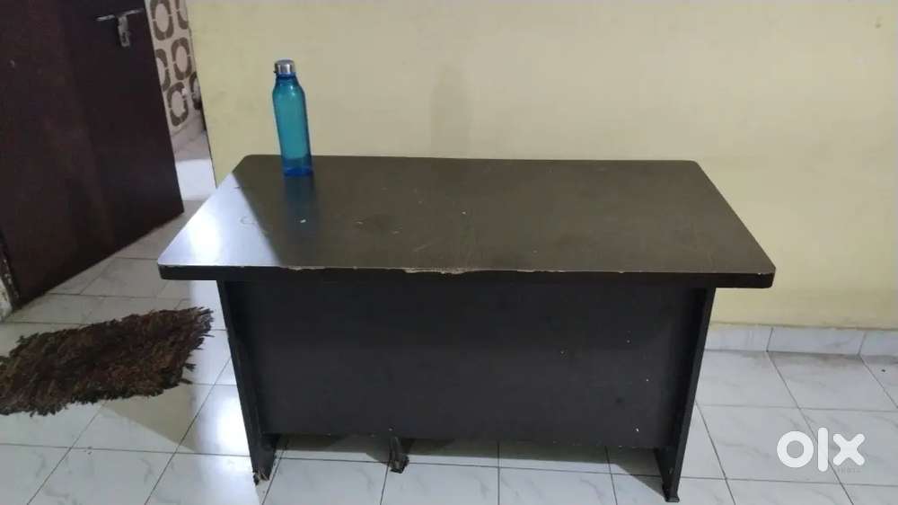 Study table/ Computer table