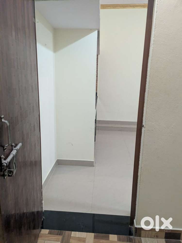 bedroom kitchen and attach bathroom in Gadariya road