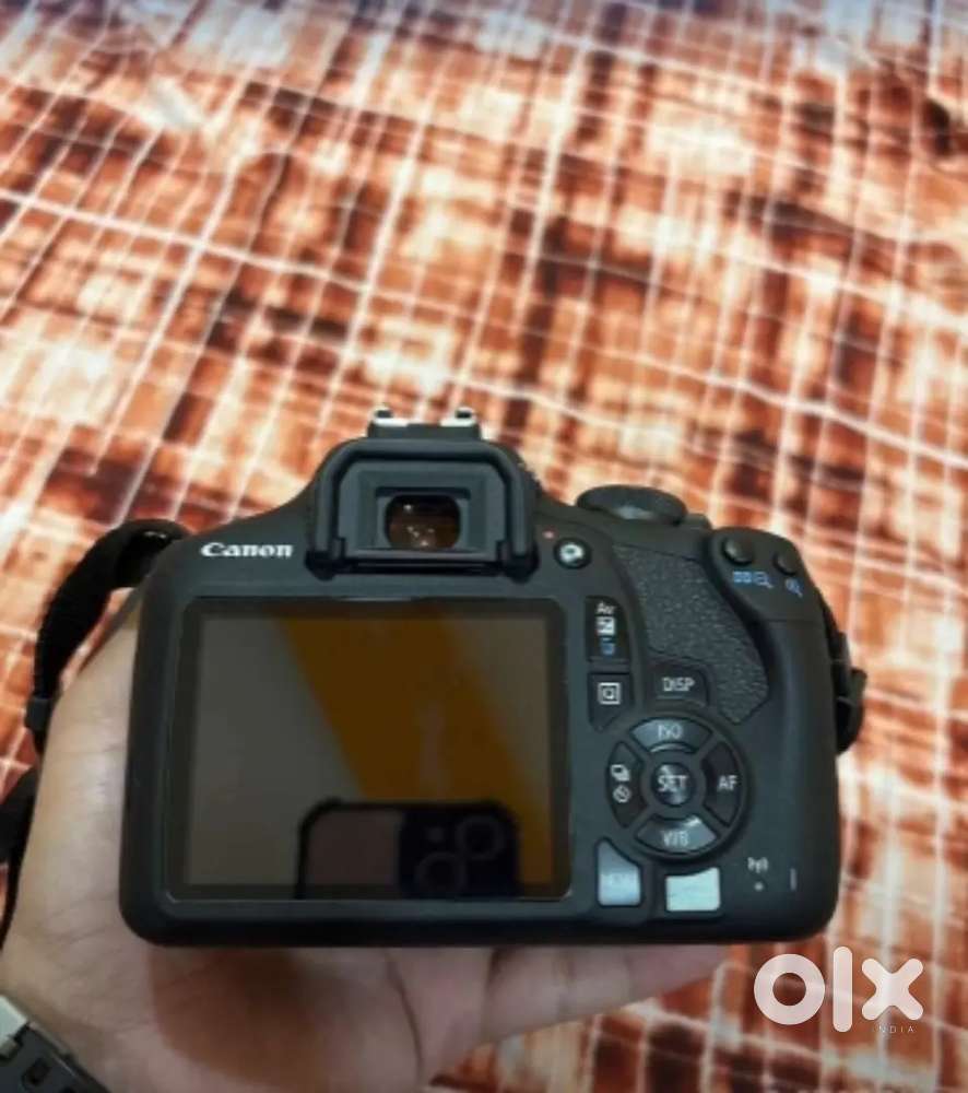 Canon EOS 1500D 24.1 Digital SLR Camera (Black) with EF-S 18-55mm lens