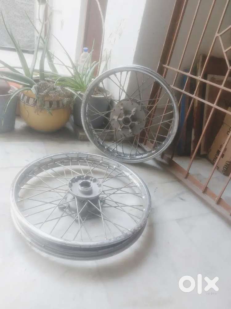 Unused  Classic 350 ABS Original Rim  Wheel Set , tube And Minda Horn