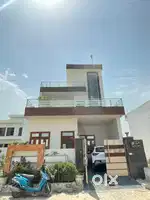 Ready to move newly made house 4-bhk 2 carparking newly painted house
