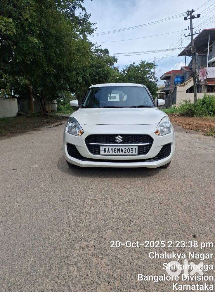 Maruti Suzuki Swift VXi + Manual, 2021, Petrol