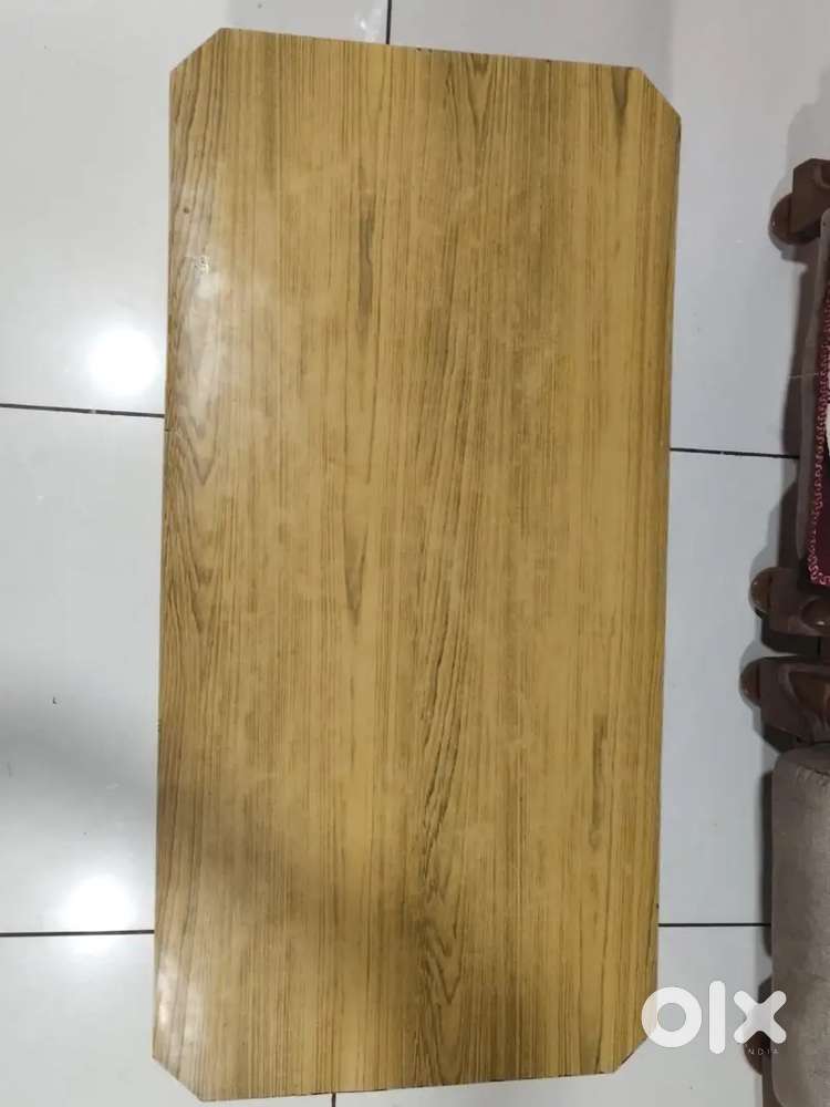 Sofa set with center table