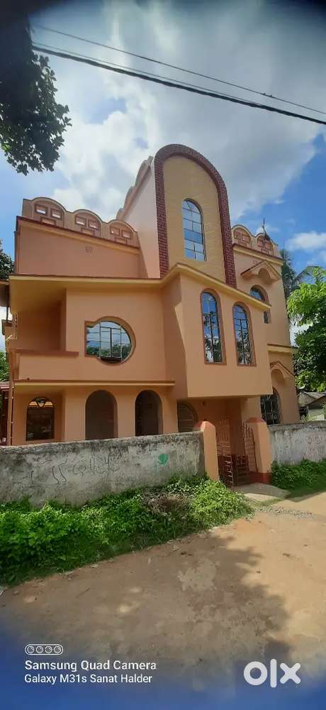 Building near Anukul Takhur Bari, Karidhy, Suri