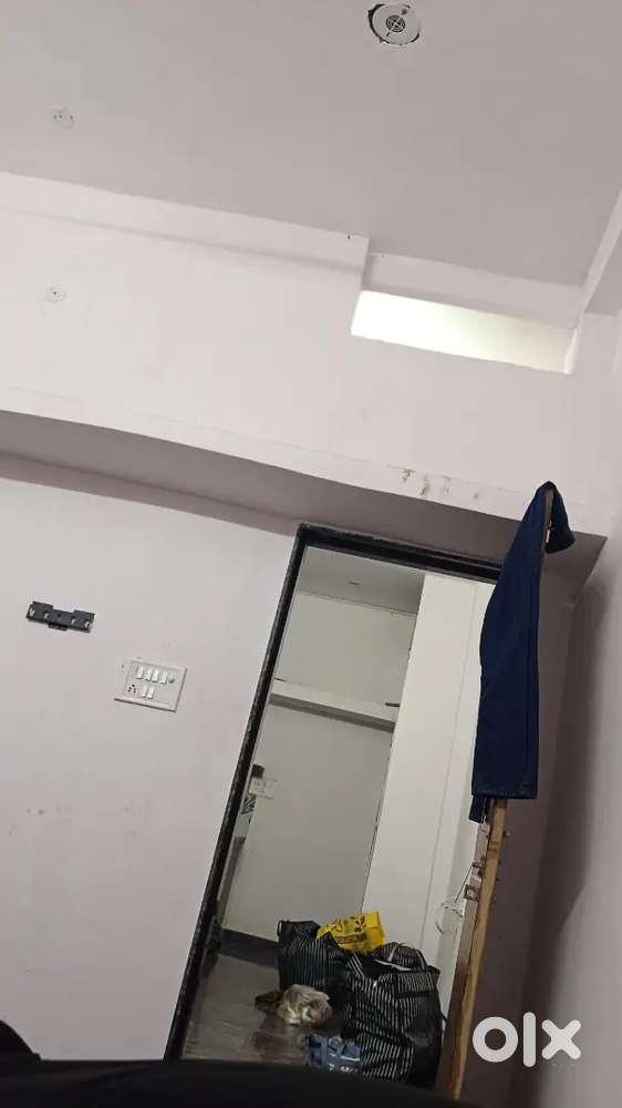 Urgent need female flatmate