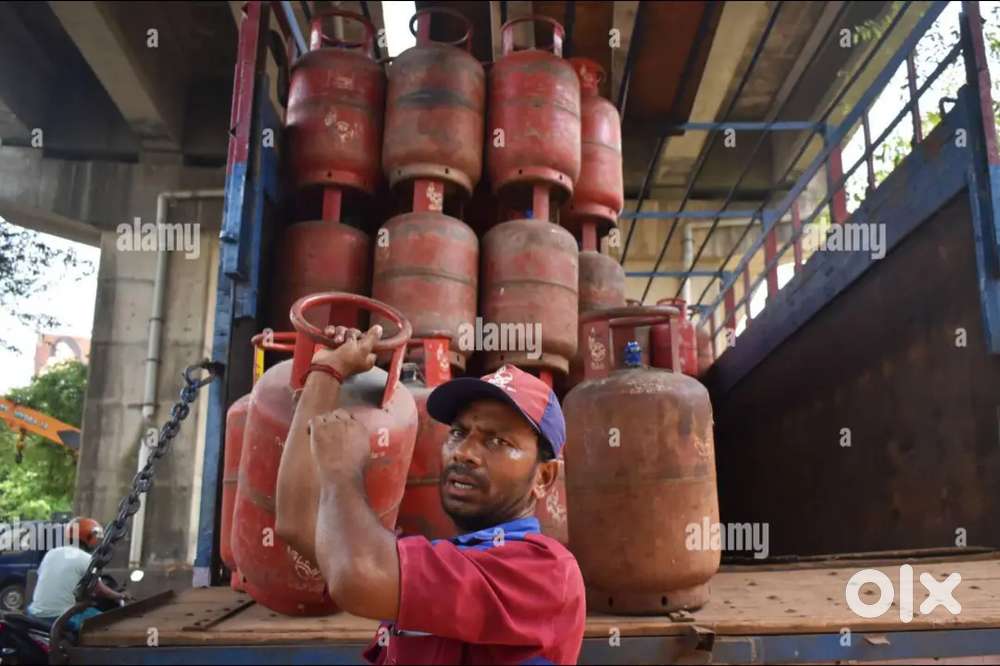 Gas Cylinder లోడింగ్ హెల్పర్ Helper – ABHYAAN ENERGAS (Dost+ Vehicle)