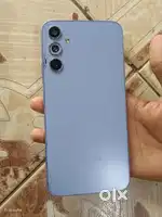 Good condition 1year cmplted,8gb ram,only back camera damaged