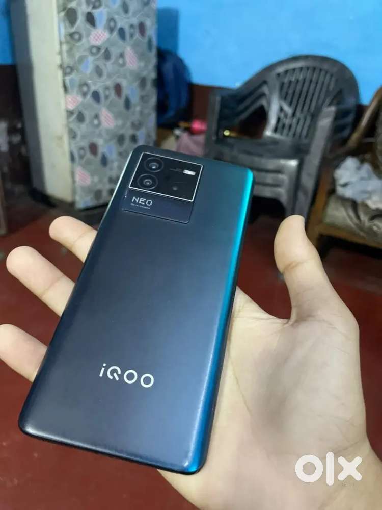 IQOO neo 6 good condition dark nova colour gaming phone bgmi 90 fps