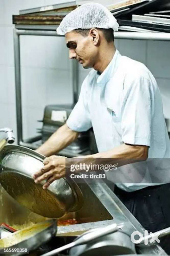 Cleaner lagbe Restaurant aye jonne