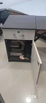 Foldable study table