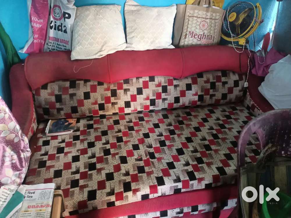 sofa is 3 years old.  sofa cum bed. It is 5 feet. Only cash available