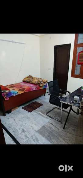2 Flatmate/Roommate required for 2 Room set Seperate Bed (Furnished)