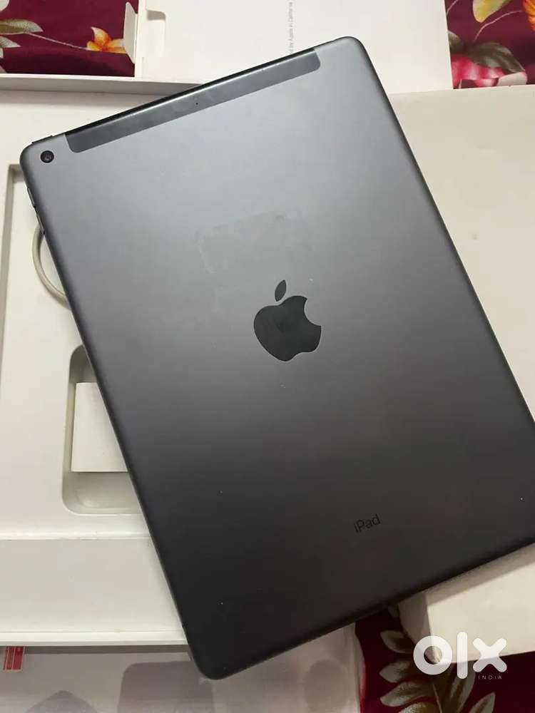 Apple Ipad 8th gen 32gb Cellular plus Wifi