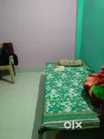 Room for rent only for girls bed system