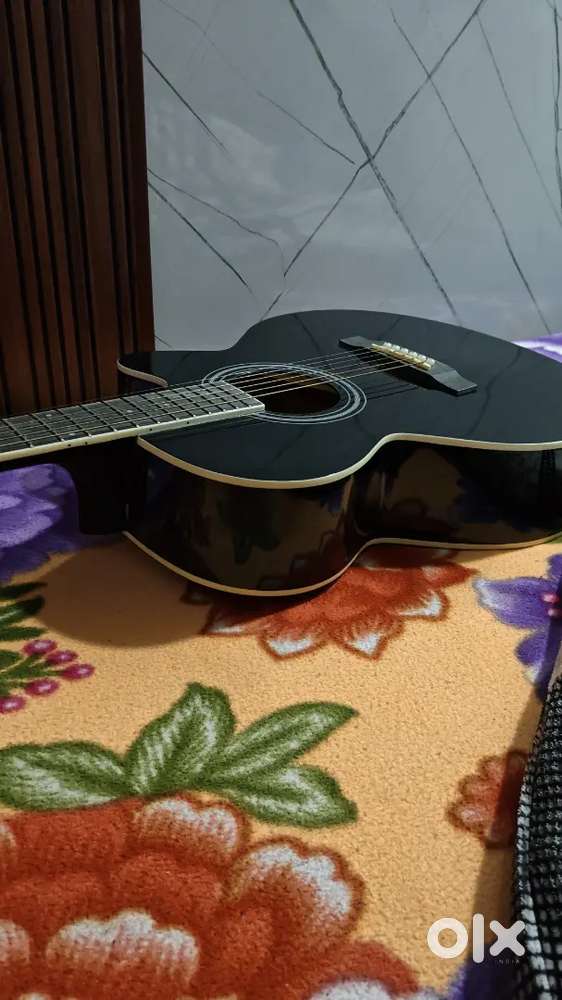 Selling my 1 year old guitar