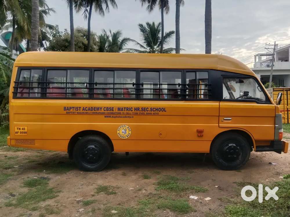 Sml school bus one owner 20 seat power steering rc 12/2025