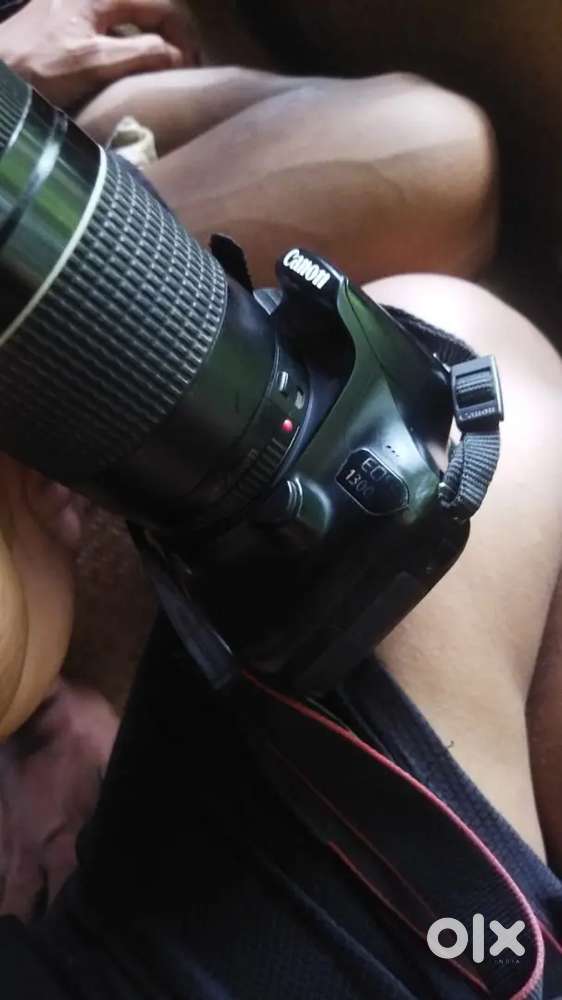 Canon EOS 1300