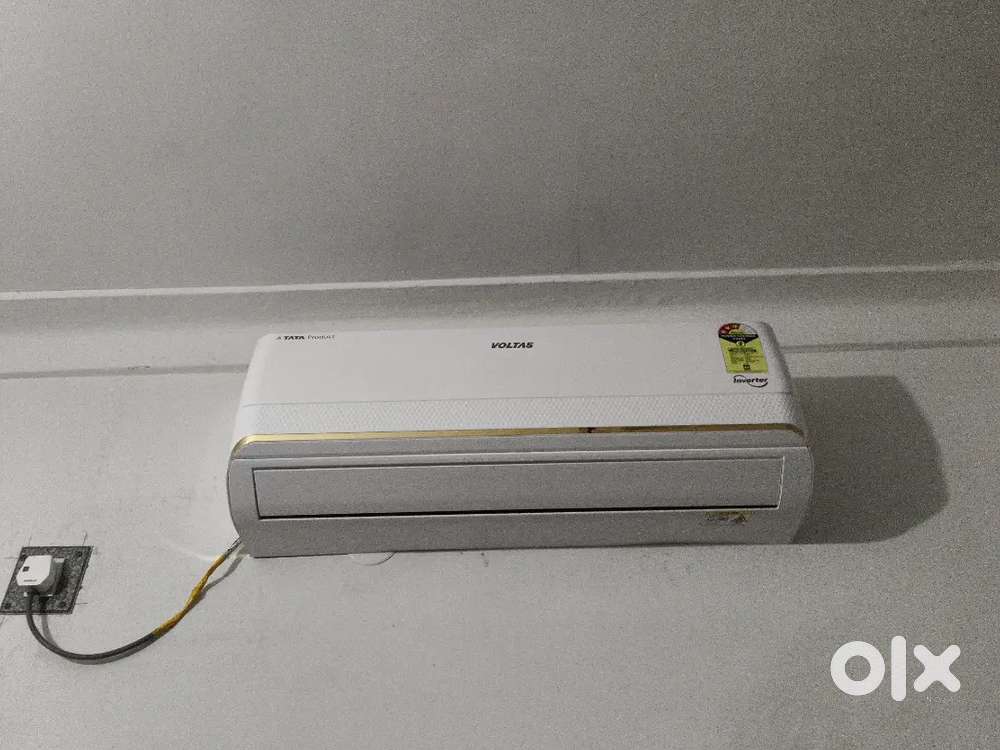 Voltage ac 1.5tn 3 Star.. invater