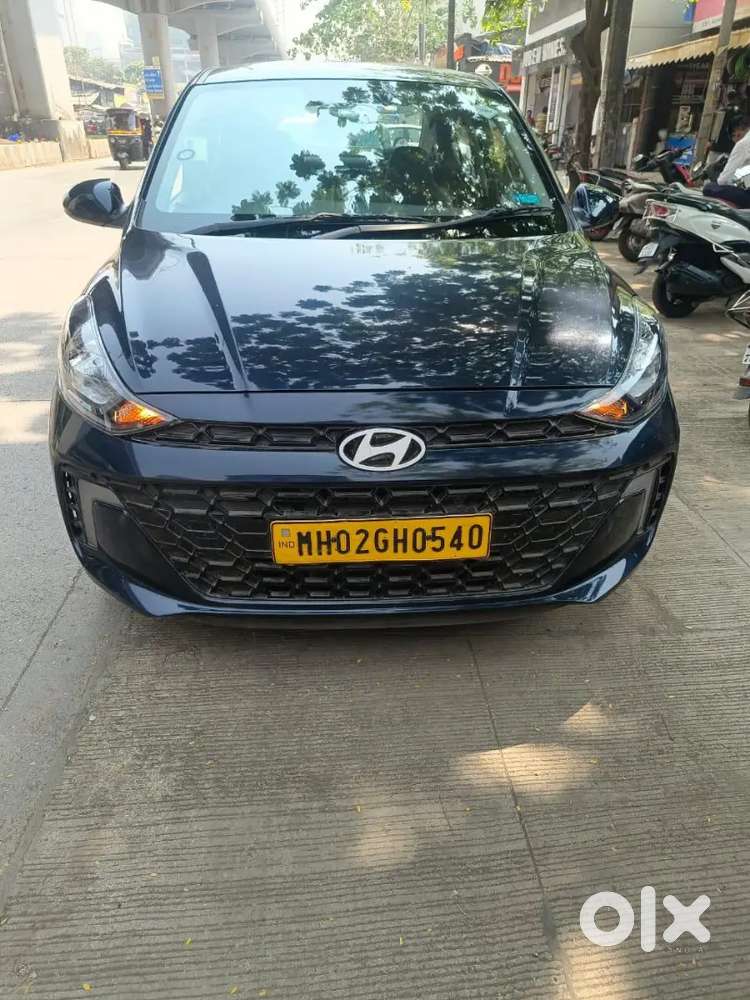 Andheri west lokhandwala Near Infinity mal