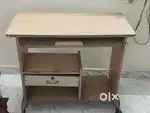 Computer table