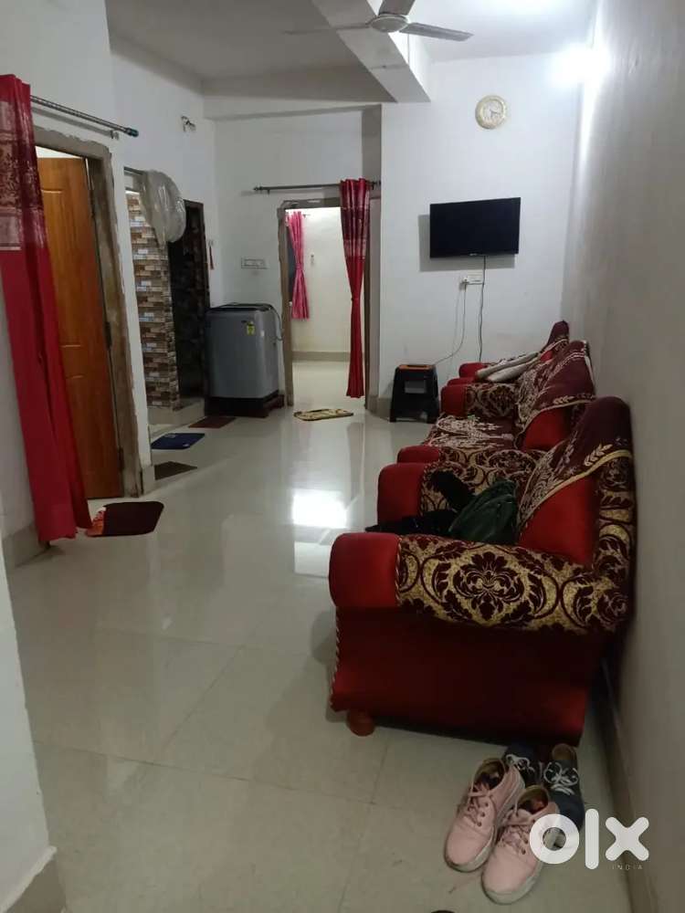 2 bhk semi furnished flat for sell and rent