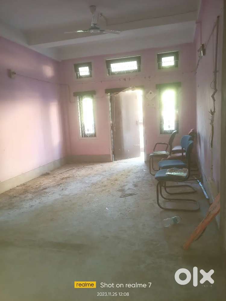 1000 sqft Office/Commercial part nr Bamunimaidan