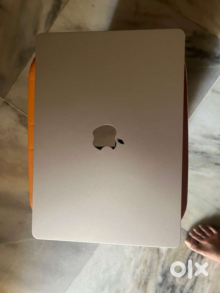 Macbook M4- 16/256 one month old