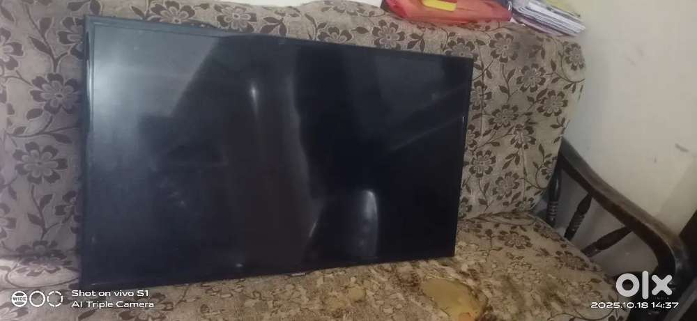 LED TV 40 inches display problem