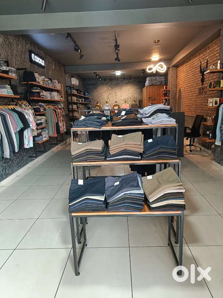 Showroom sales staff